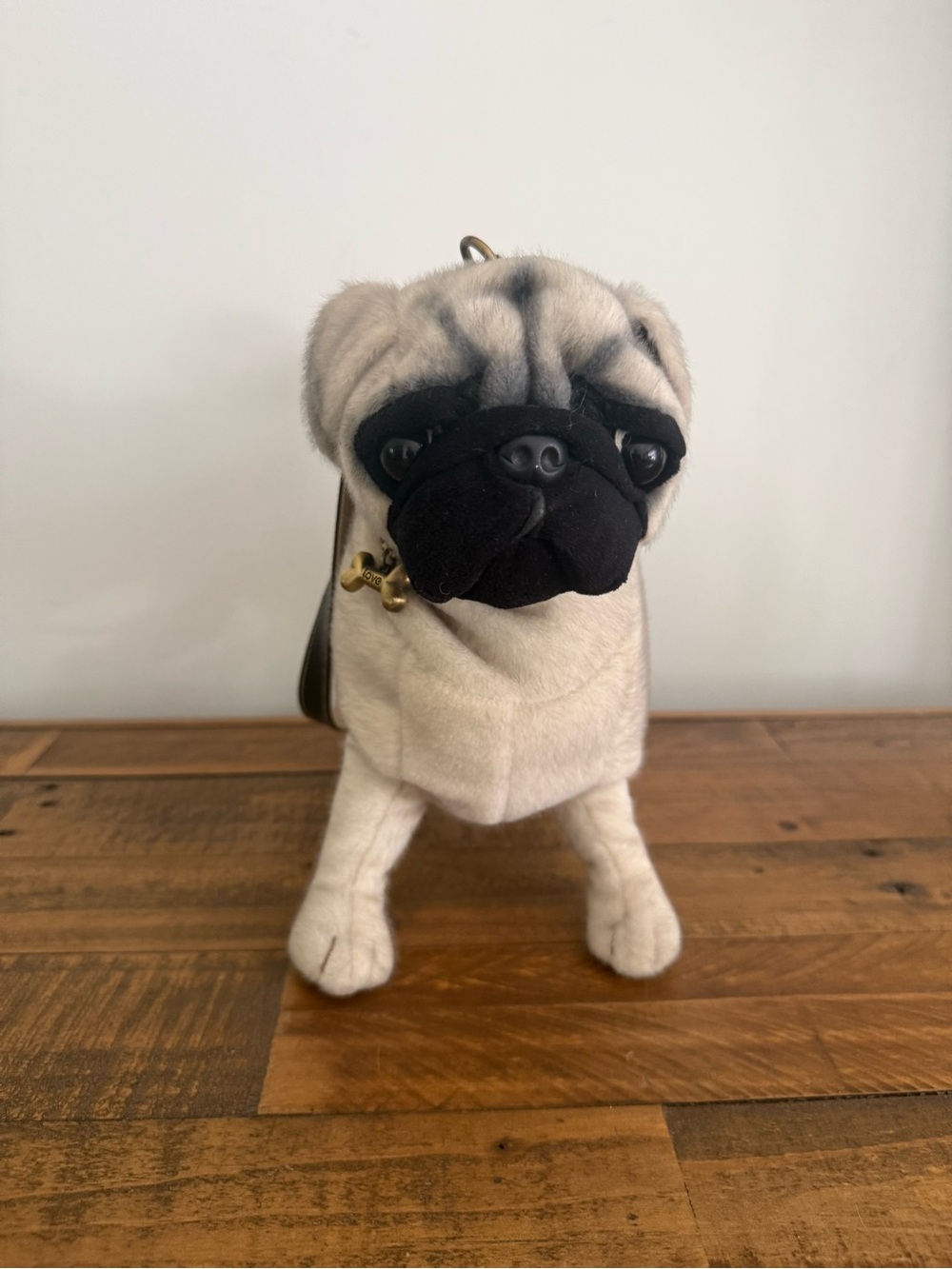 Love on a Leash purse bag 100% human-made Pug dog - shaped bag